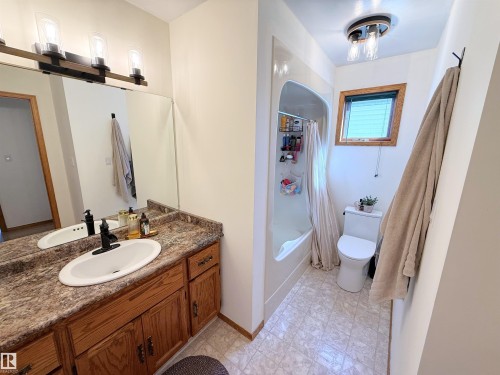 5003 57 Avenue, Stony Plain, AB 