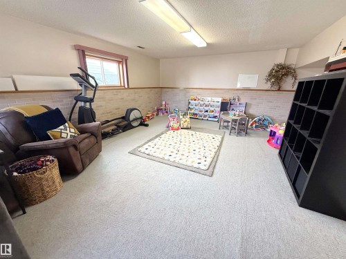 5003 57 Avenue, Stony Plain, AB 
