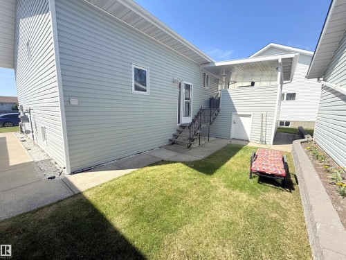 5003 57 Avenue, Stony Plain, AB 