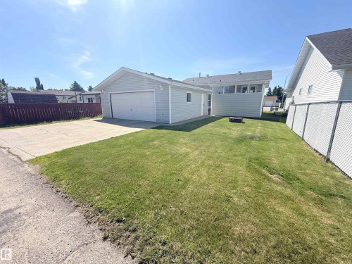 5003 57 Avenue, Stony Plain, AB 