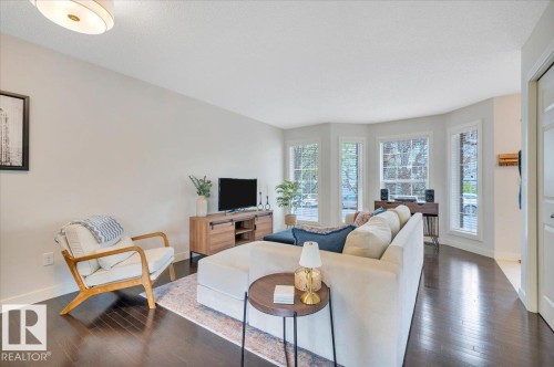 4865 Terwillegar Common, Edmonton, AB - Indoor Photo Showing Living Room