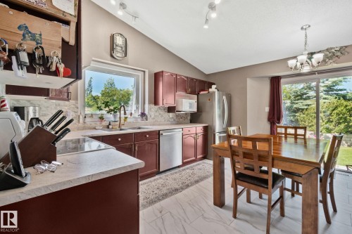 9615 175 Avenue, Edmonton, AB 