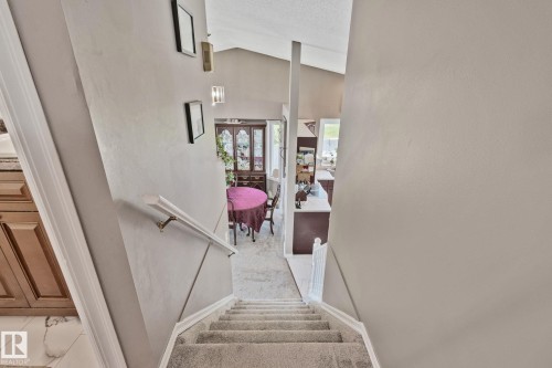 9615 175 Avenue, Edmonton, AB 