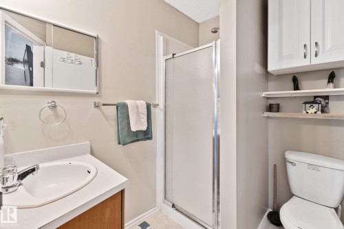 9615 175 Avenue, Edmonton, AB 
