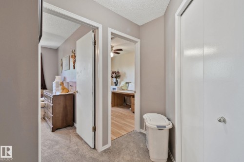 9615 175 Avenue, Edmonton, AB 