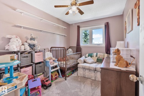 9615 175 Avenue, Edmonton, AB 