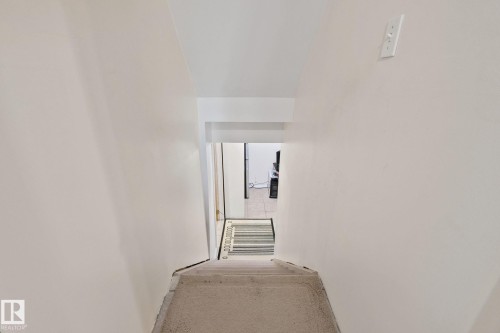 9615 175 Avenue, Edmonton, AB 