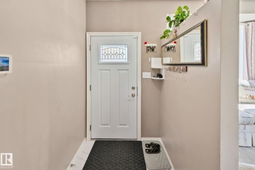 9615 175 Avenue, Edmonton, AB 