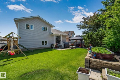 9615 175 Avenue, Edmonton, AB 