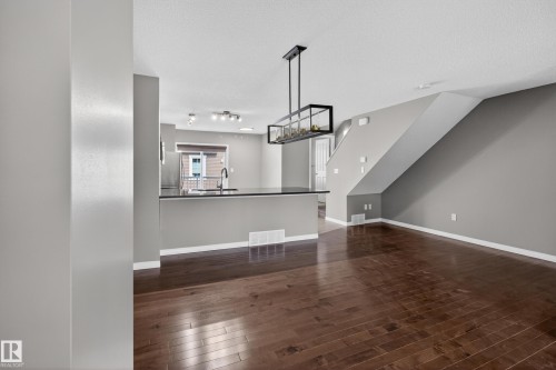 11 1140 Chappelle Boulevard, Edmonton, AB - Indoor Photo Showing Other Room