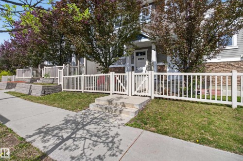 11 1140 Chappelle Boulevard, Edmonton, AB - Outdoor