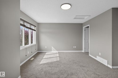 11 1140 Chappelle Boulevard, Edmonton, AB - Indoor Photo Showing Other Room