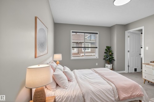 11 1140 Chappelle Boulevard, Edmonton, AB - Indoor Photo Showing Bedroom