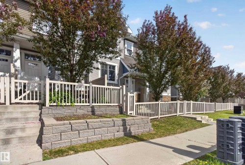 11 1140 Chappelle Boulevard, Edmonton, AB - Outdoor