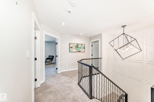 3230 Whitelaw Drive Nw, Edmonton, AB - Indoor Photo Showing Other Room