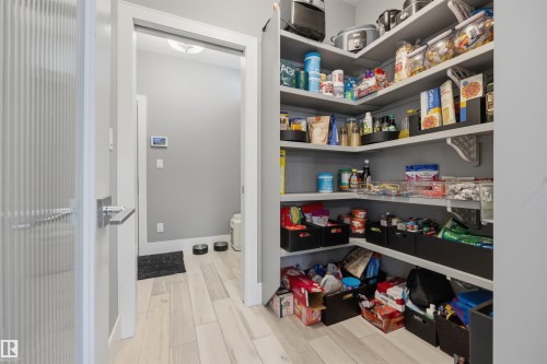 1305 Hainstock Way, Edmonton, AB 