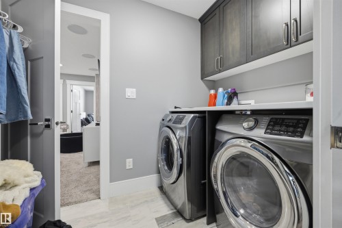 1305 Hainstock Way, Edmonton, AB 