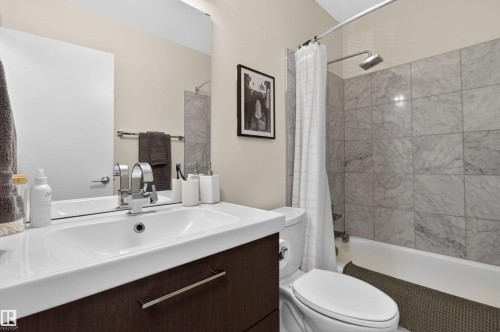 305 10026 112 Street, Edmonton, AB 