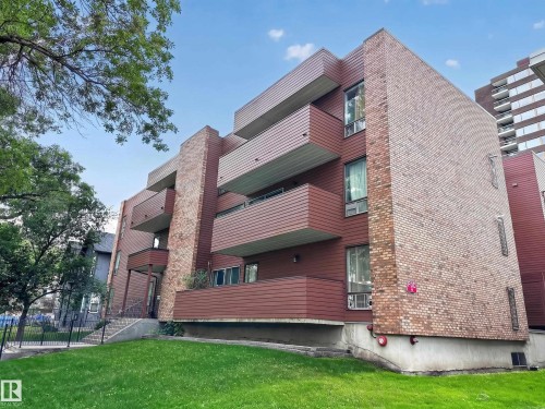 305 10026 112 Street  Edmonton, AB T5K 1L9