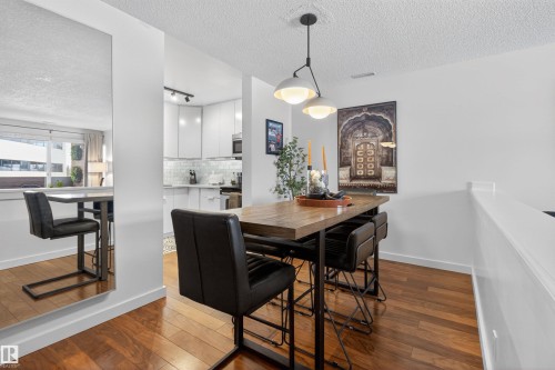 305 10026 112 Street, Edmonton, AB 