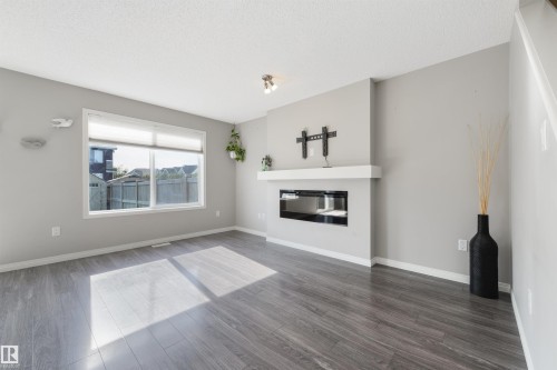 2315 68 Street, Edmonton, AB 