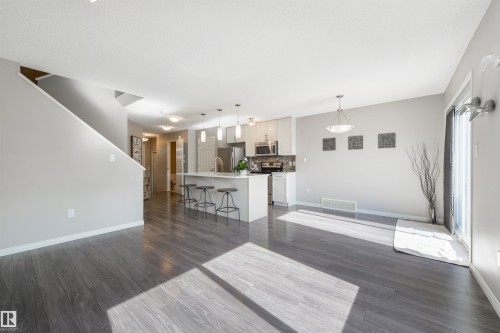 2315 68 Street, Edmonton, AB 
