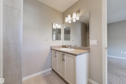 2315 68 Street, Edmonton, AB 