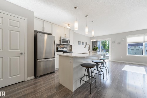 2315 68 Street, Edmonton, AB 