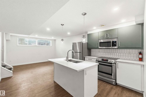 8123 8125 83 Avenue, Edmonton, AB 
