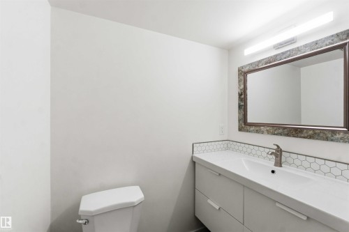 8123 8125 83 Avenue, Edmonton, AB 