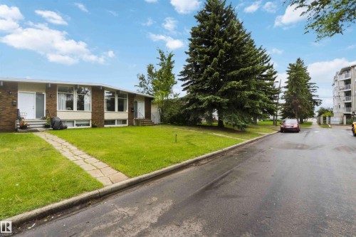 8123 8125 83 Avenue, Edmonton, AB 