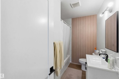 8522 8524 84 Avenue, Edmonton, AB 