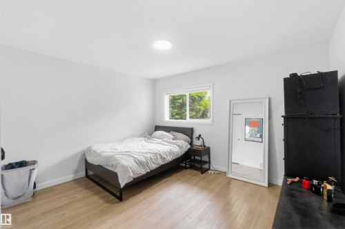 8522 8524 84 Avenue, Edmonton, AB 