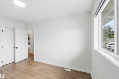 8522 8524 84 Avenue, Edmonton, AB 