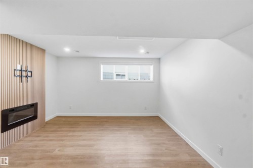 8522 8524 84 Avenue, Edmonton, AB 
