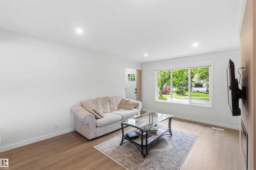 8522 8524 84 Avenue, Edmonton, AB 