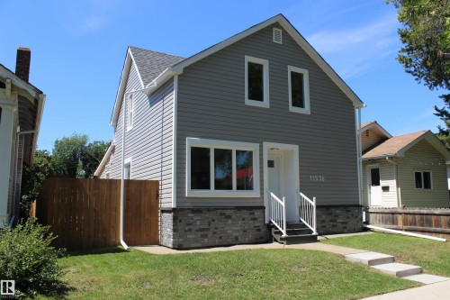 11536 95A Street, Edmonton, AB 