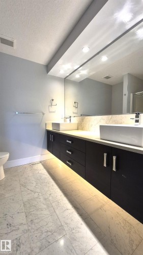 11246 78 Avenue, Edmonton, AB 
