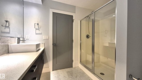 11246 78 Avenue, Edmonton, AB 