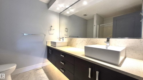 11246 78 Avenue, Edmonton, AB 