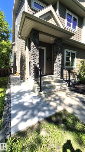 11246 78 Avenue, Edmonton, AB 