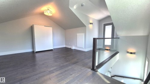 11246 78 Avenue, Edmonton, AB 