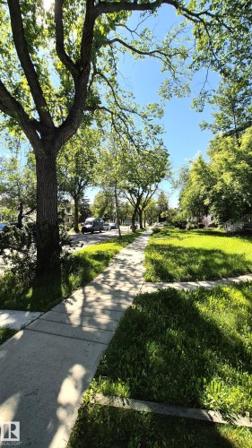 11246 78 Avenue, Edmonton, AB 