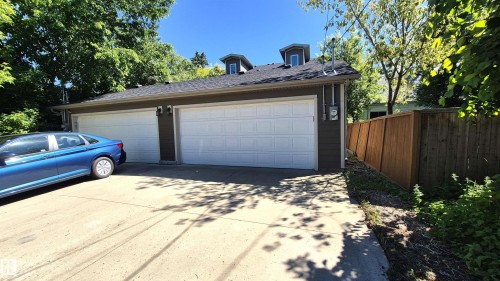 11246 78 Avenue, Edmonton, AB 