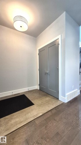 11246 78 Avenue, Edmonton, AB 
