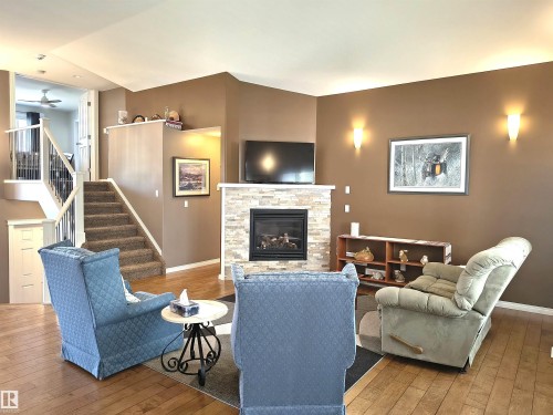 3901 44A Avenue, Drayton Valley, AB 