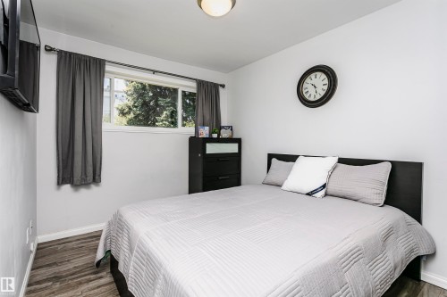 13104 128 Avenue, Edmonton, AB 