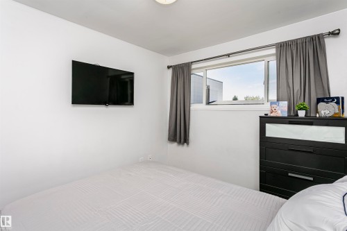 13104 128 Avenue, Edmonton, AB 