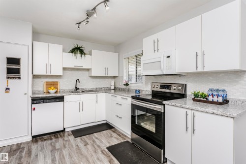 13104 128 Avenue, Edmonton, AB 