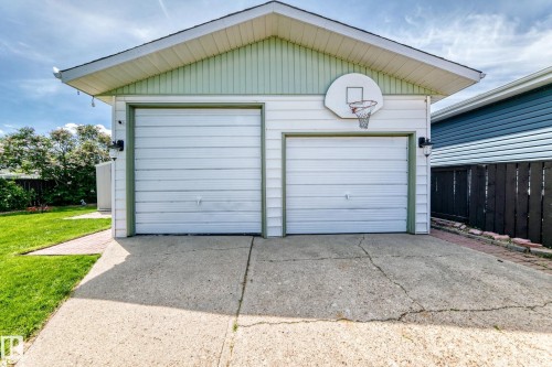 11423 161 Avenue, Edmonton, AB 